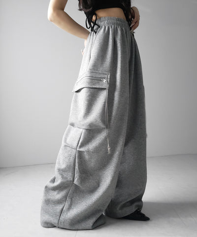 【 裾絞り可能２WAY 】ドローコードタックワイドカーゴスウェットパンツ ／ drawcord tuck wide cargo sweatpants