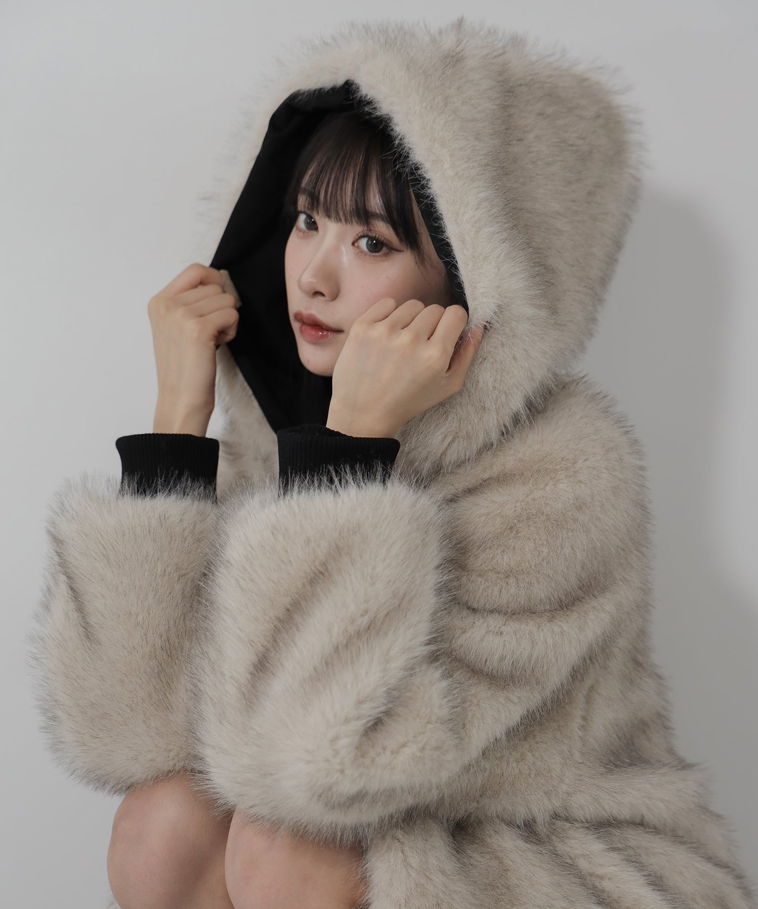 リバーシブル2WAY】ビッグフーディボリュームフェイクファーブルゾン