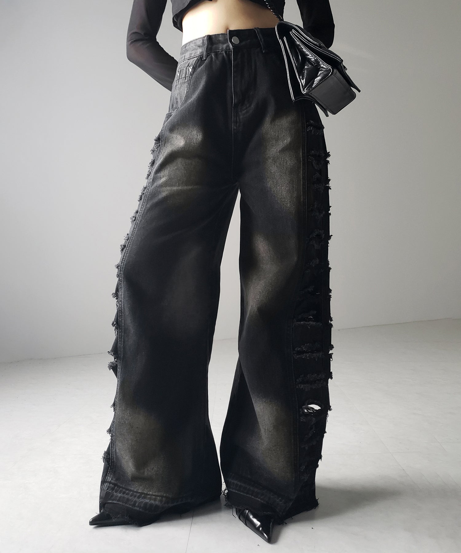 【 ４size 】ヘビークラッシュサイドダメージブラックヴィンテージデニム ／ heavy crush side damage black vintage denim
