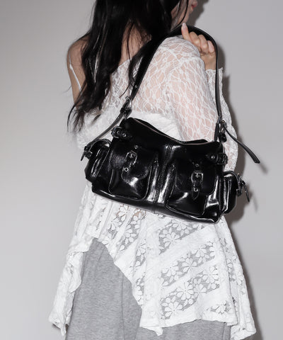 【ショルダーにできる2WAY】4バックルポケットワンハンドルショルダーバッグ／4 buckle pocket one handle shoulder bag