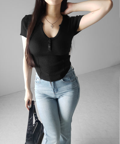 ヘンリーネックタイトフィット半袖リブニットトップス ／ Henley neck tight fit short sleeve rib knit tops