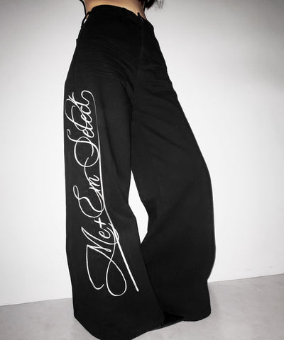レタリングロゴ刺繍ハイウエストワイドブラックデニム ／ lettering logo embroidery high waist wide black denim