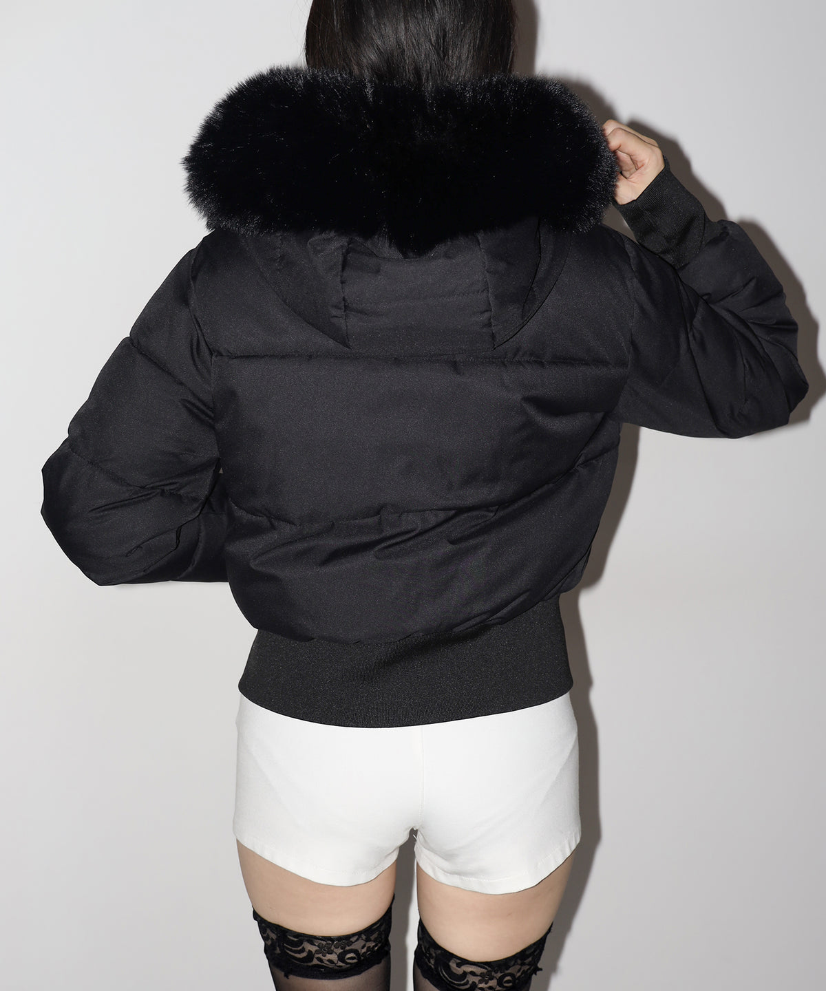 フェイクファーフード中綿ショートジャケット ／ fake fur hoodie fake down short jacket