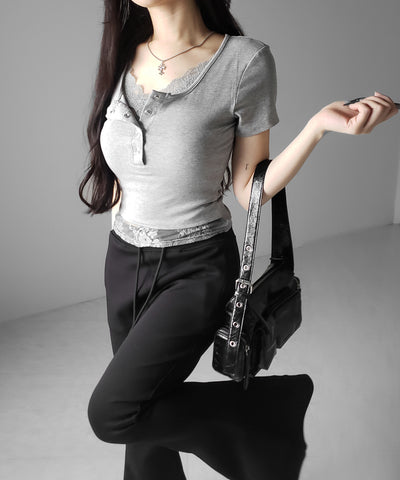 レースレイヤードヘンリーネックスクエア半袖Ｔシャツ ／ lace layered henley neck square short sleeve T-shirt