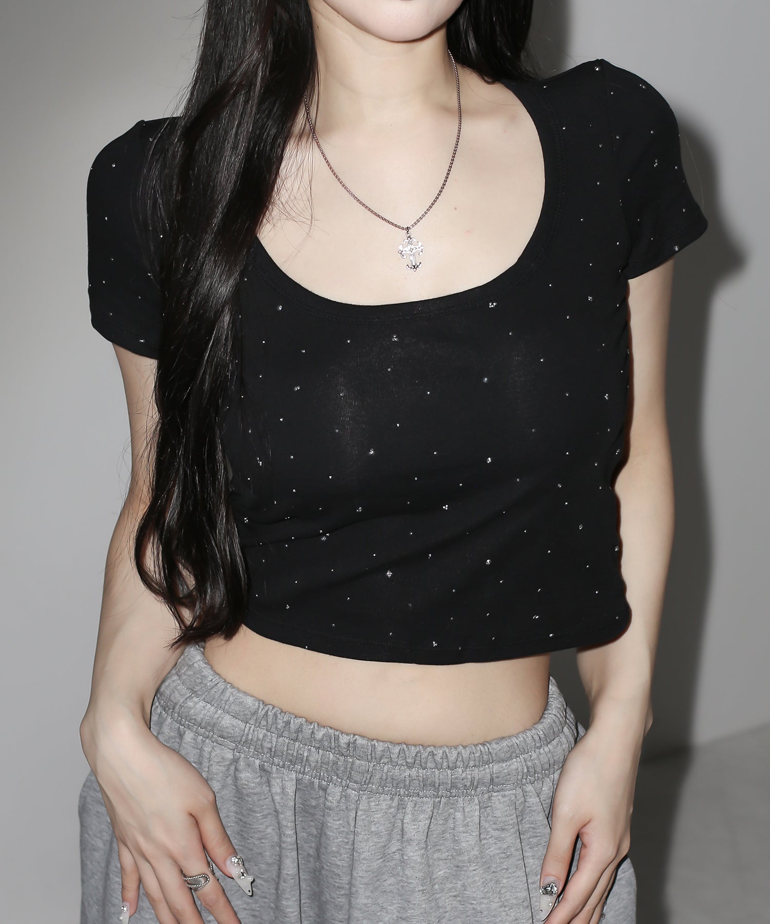 ラインストーンスクエアネックタイトＴシャツ ／Rhinestone square neck tight T-shirt