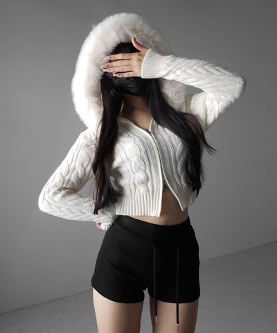 ファーフーディダブルジップショートニットパーカー ／ Fur hooded double zip short knit hoodie
