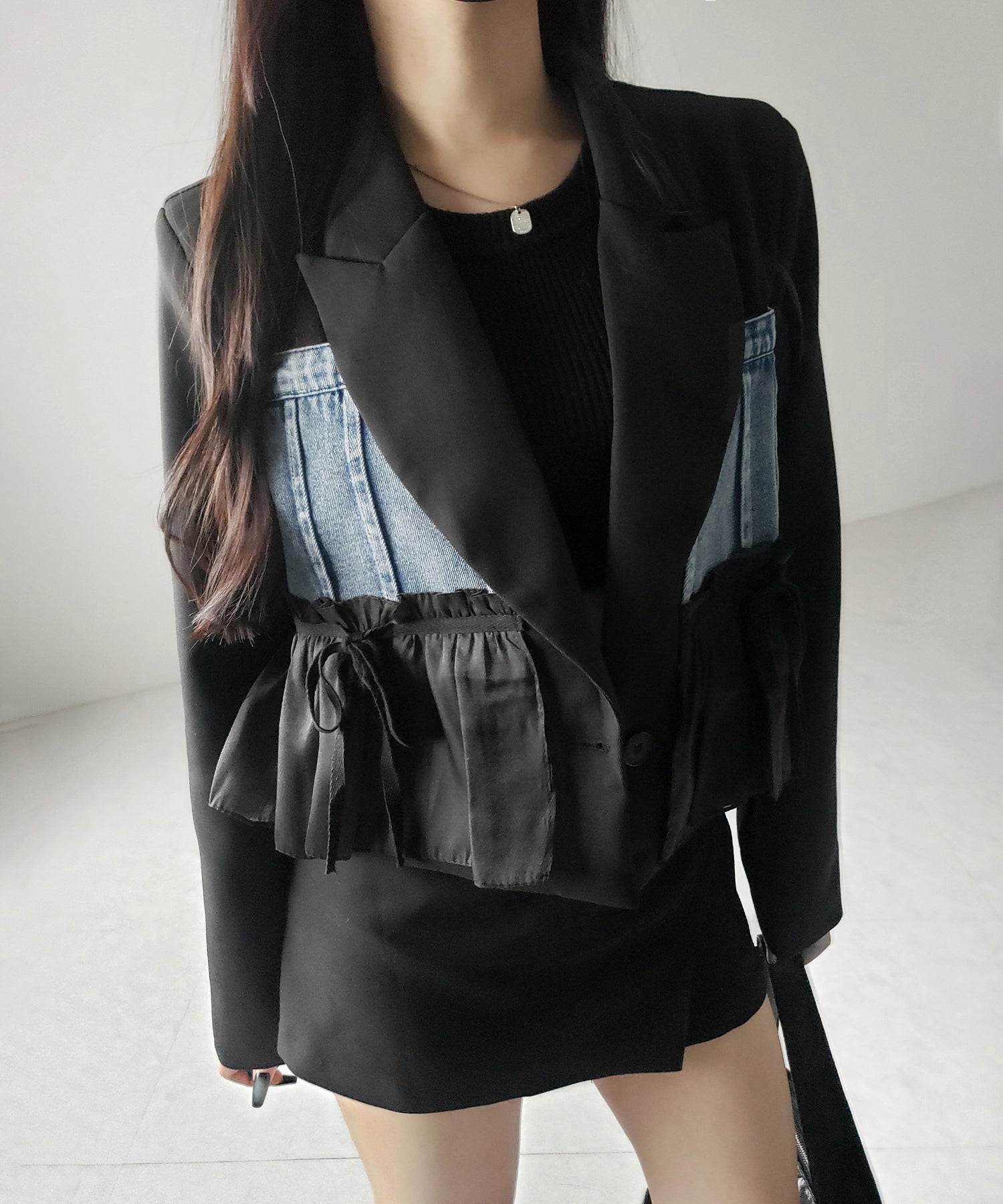 デニムフリルドッキングショートテーラードジャケット ／denim frill docking short tailored jacket