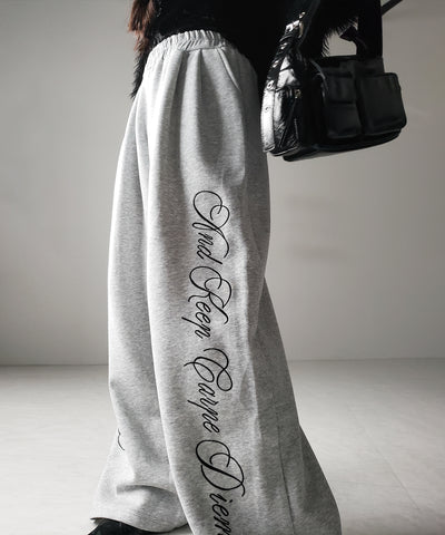 レタリングロゴ刺繍ワイドスウェットパンツ ／ lettering logo embroidery wide sweatpants