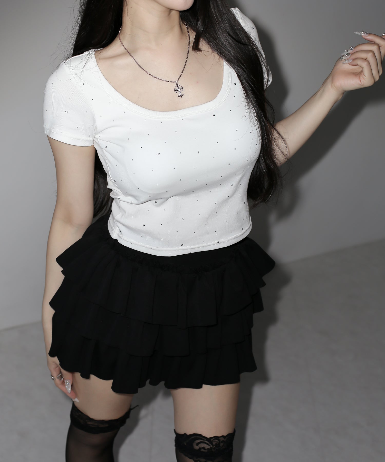 ラインストーンスクエアネックタイトＴシャツ ／Rhinestone square neck tight T-shirt