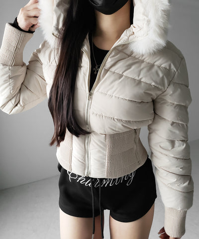 ウエストマークファーフードレディフェイクダウンジャケット ／ waist mark fur hooded lady fake down jacket