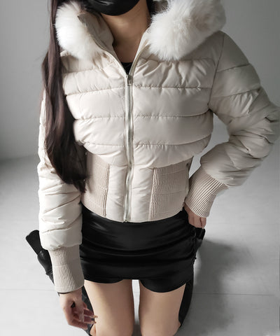 ウエストマークファーフードレディフェイクダウンジャケット ／ waist mark fur hooded lady fake down jacket