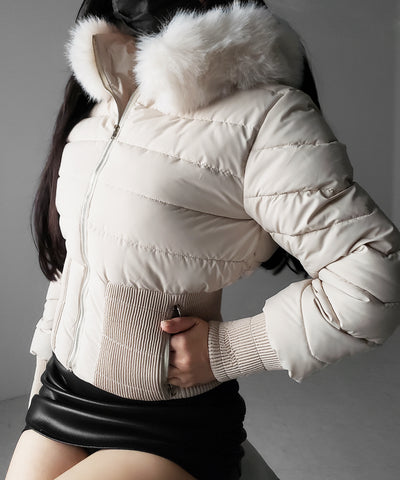 ウエストマークファーフードレディフェイクダウンジャケット ／ waist mark fur hooded lady fake down jacket