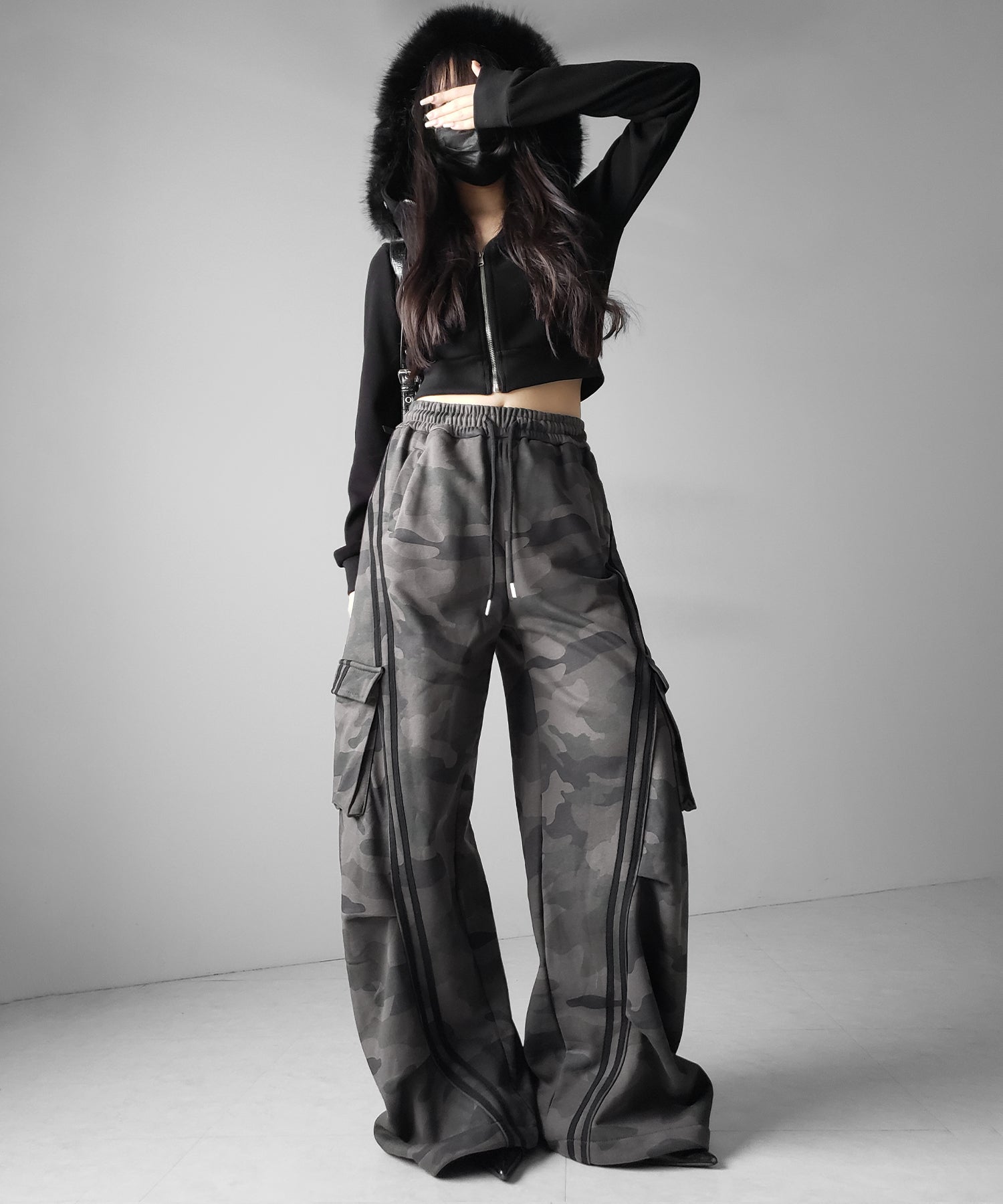 【 裾絞り可能２WAY 】カモフラヴィンテージサイドラインタックワイドスウェットパンツ ／ camouflage vintage side line tuck wide sweatpants