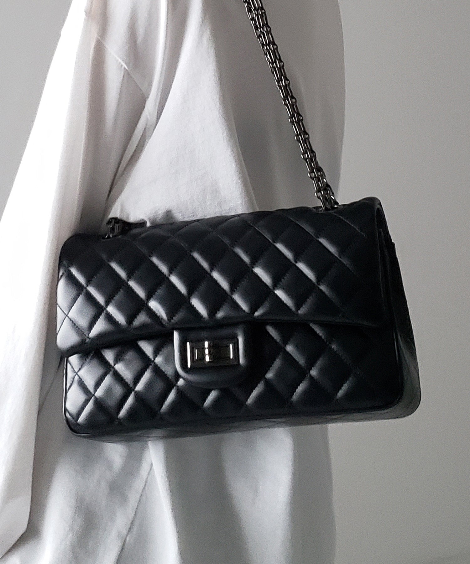 【 ２color 】キルティングチェーンスクエアショルダーバッグ ／ quilting chain square shoulder bag