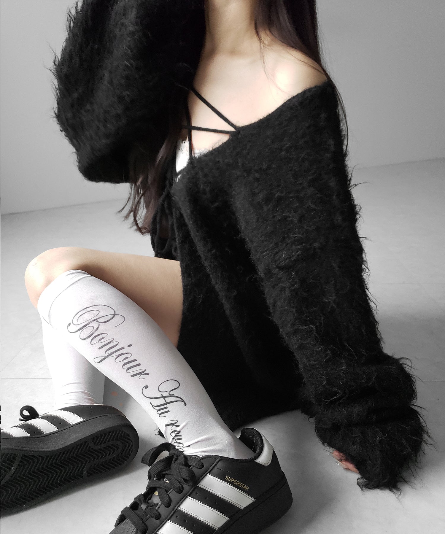 レースアップリボンオーバーシャギーニットカーディガン ／ lace up ribbon over shaggy knit cardigan