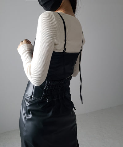 【 ２color 】フロントジップフェイクレザービスチェ