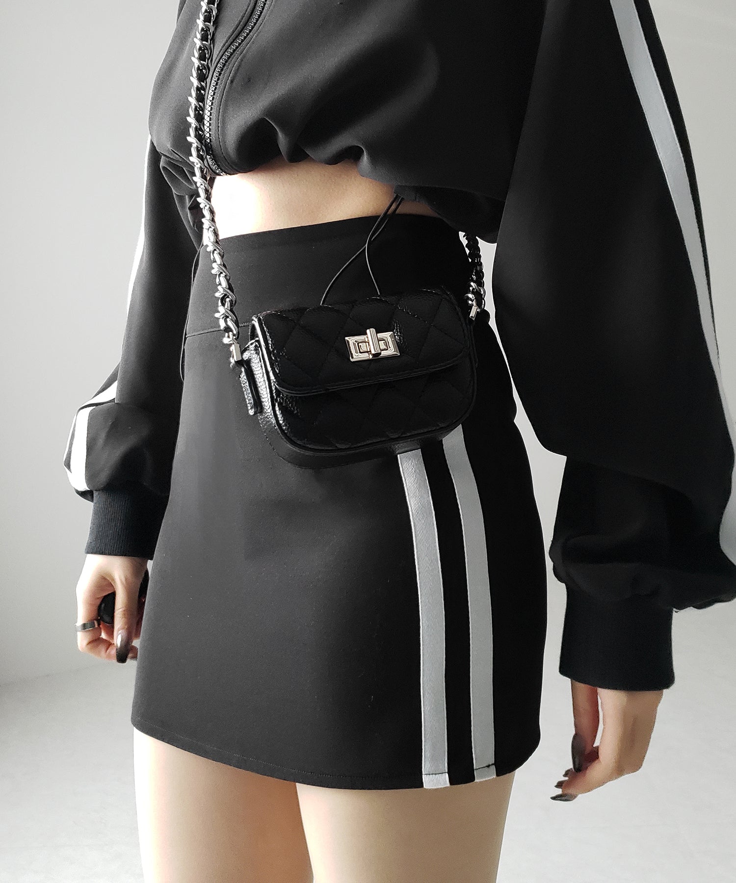 【 セットアップ着用可能 】サイドラインハイウエストミニスカート ／ sideline high waist mini skirt