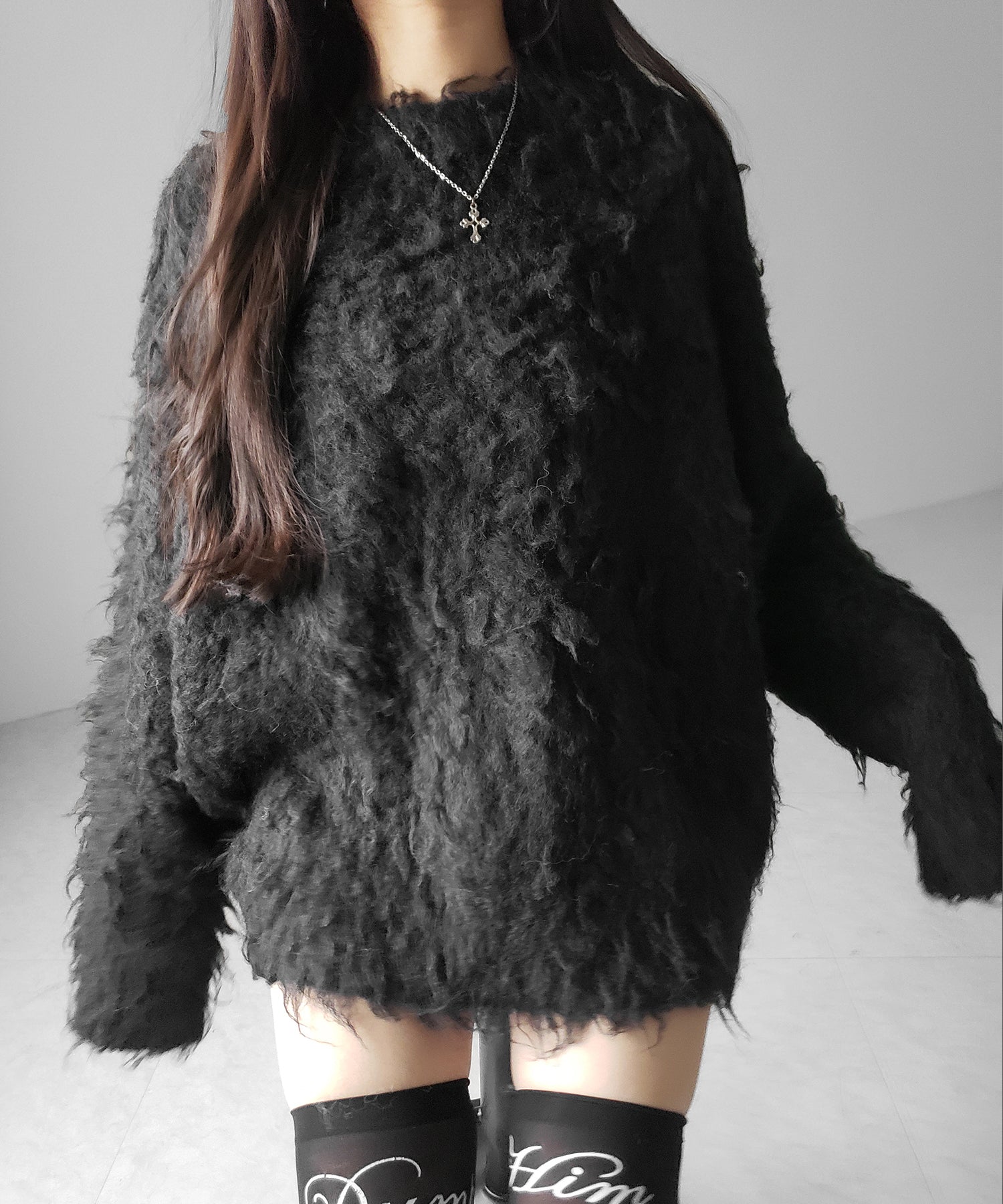 オーバーサイズルーズシャギーニットプルオーバー／ oversize loose shaggy knit pullover