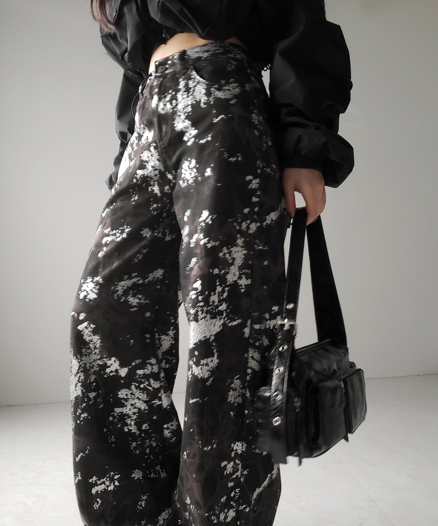 【 ３SIZE 】箔プリントブリーチヴィンテージワイドデニム ／ Foil print bleached vintage wide denim