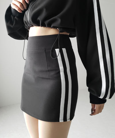 【 セットアップ着用可能 】サイドラインハイウエストミニスカート ／ sideline high waist mini skirt