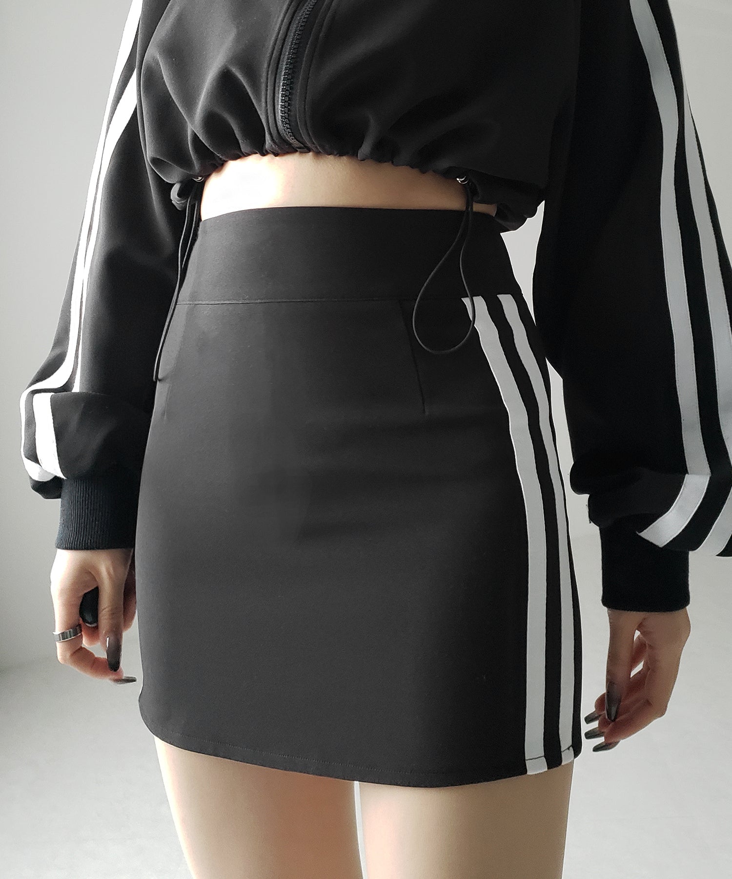 【 セットアップ着用可能 】サイドラインハイウエストミニスカート ／ sideline high waist mini skirt