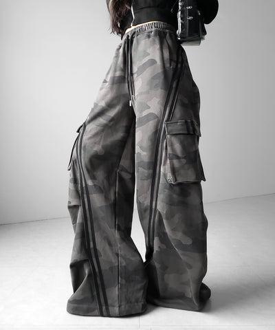 【 裾絞り可能２WAY 】カモフラヴィンテージサイドラインタックワイドスウェットパンツ ／ camouflage vintage side line tuck wide sweatpants