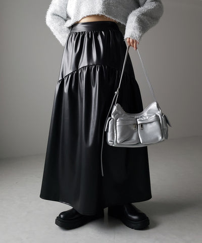 【 ２color 】メタリックフェイクレザーギャザーフレアスカート ／ metallic fake leather gather flare skirt