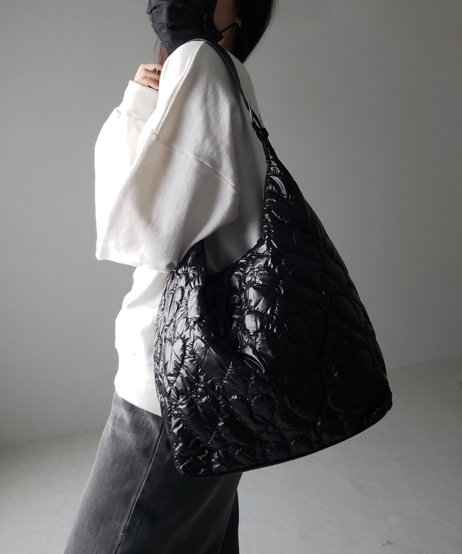 【 ３color ／ A4収納可能 】メタリックハートキルティングショルダーバッグ