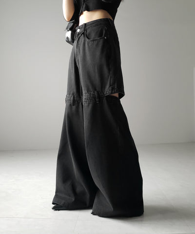 【 選べる３サイズ 】バックオープンカットアウトウォッシュワイドデニム ／ Back open cutout washed wide denim