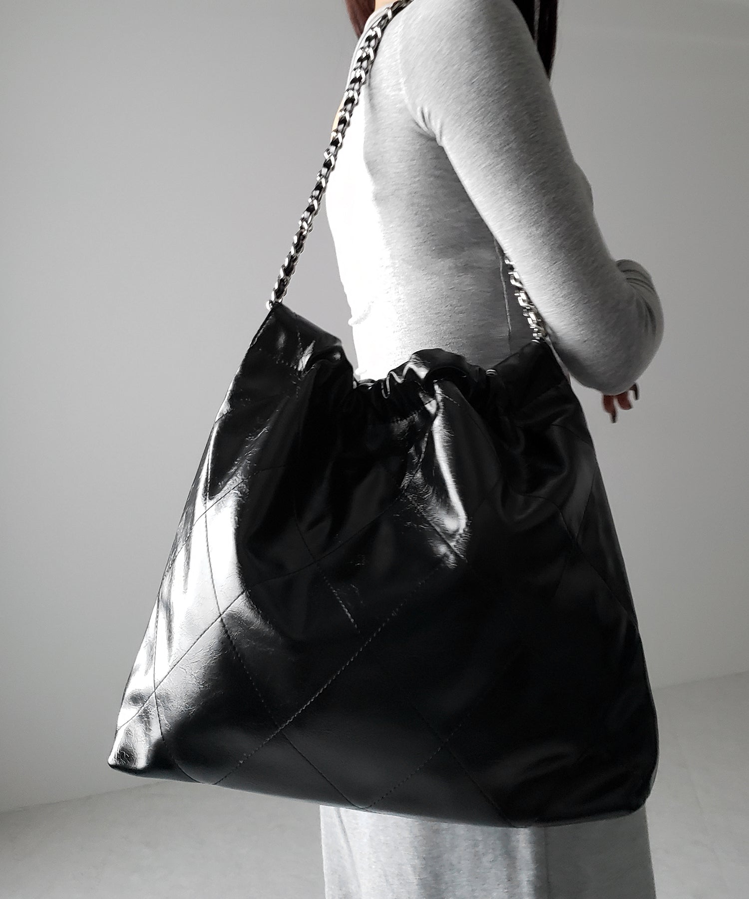 【 ２color 】キルティングチェーントートショルダーバッグ ／ quilting chain tote shoulder bag