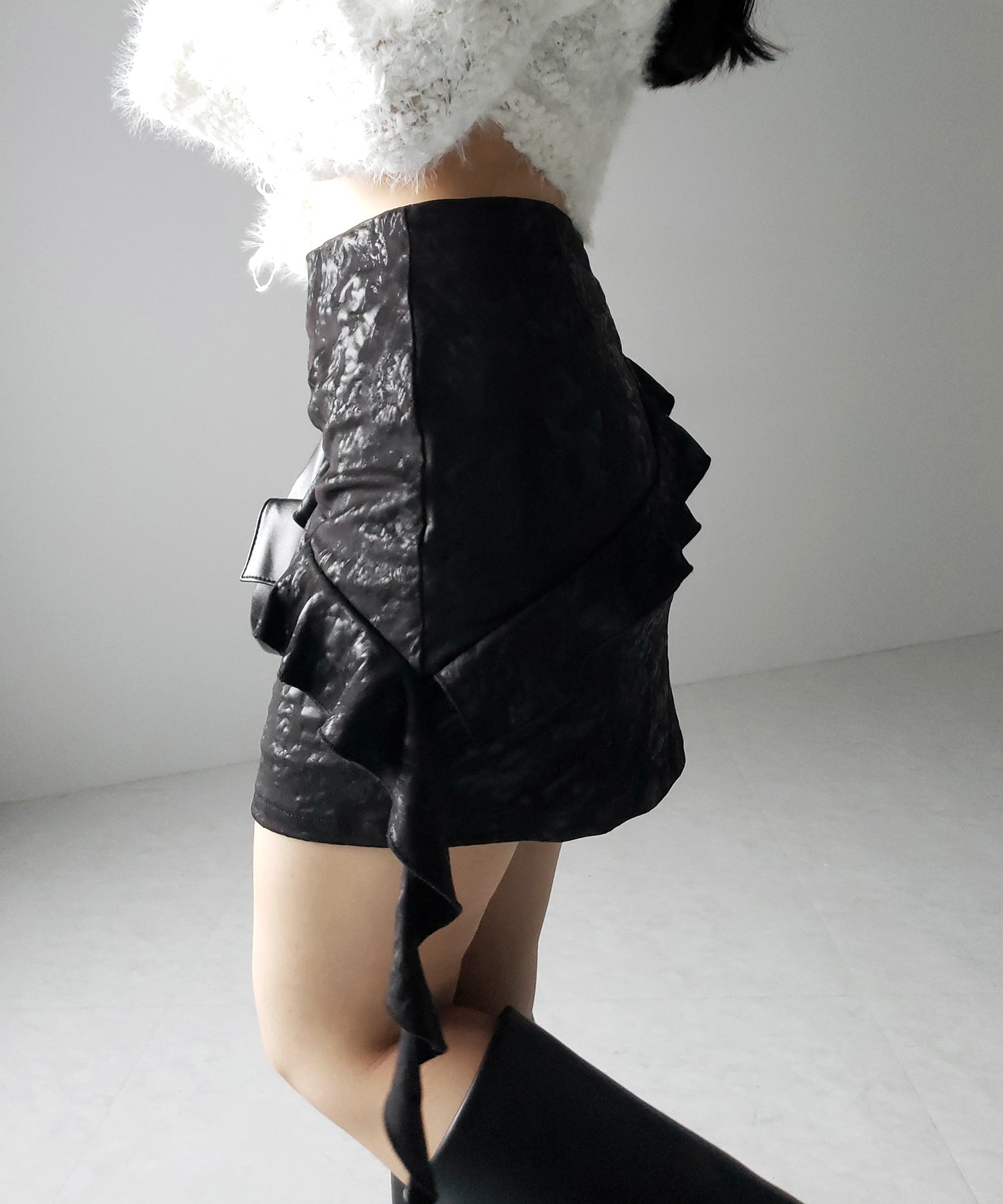 【 ２color 】ヴィンテージスエードアシンメトリーフリルミニスカート／ vintage suede asymmetry frill mini skirt