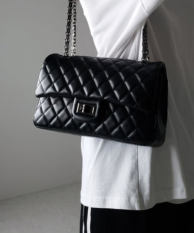 【 ２color 】キルティングチェーンスクエアショルダーバッグ ／ quilting chain square shoulder bag