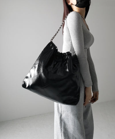 【 ２color 】キルティングチェーントートショルダーバッグ ／ quilting chain tote shoulder bag