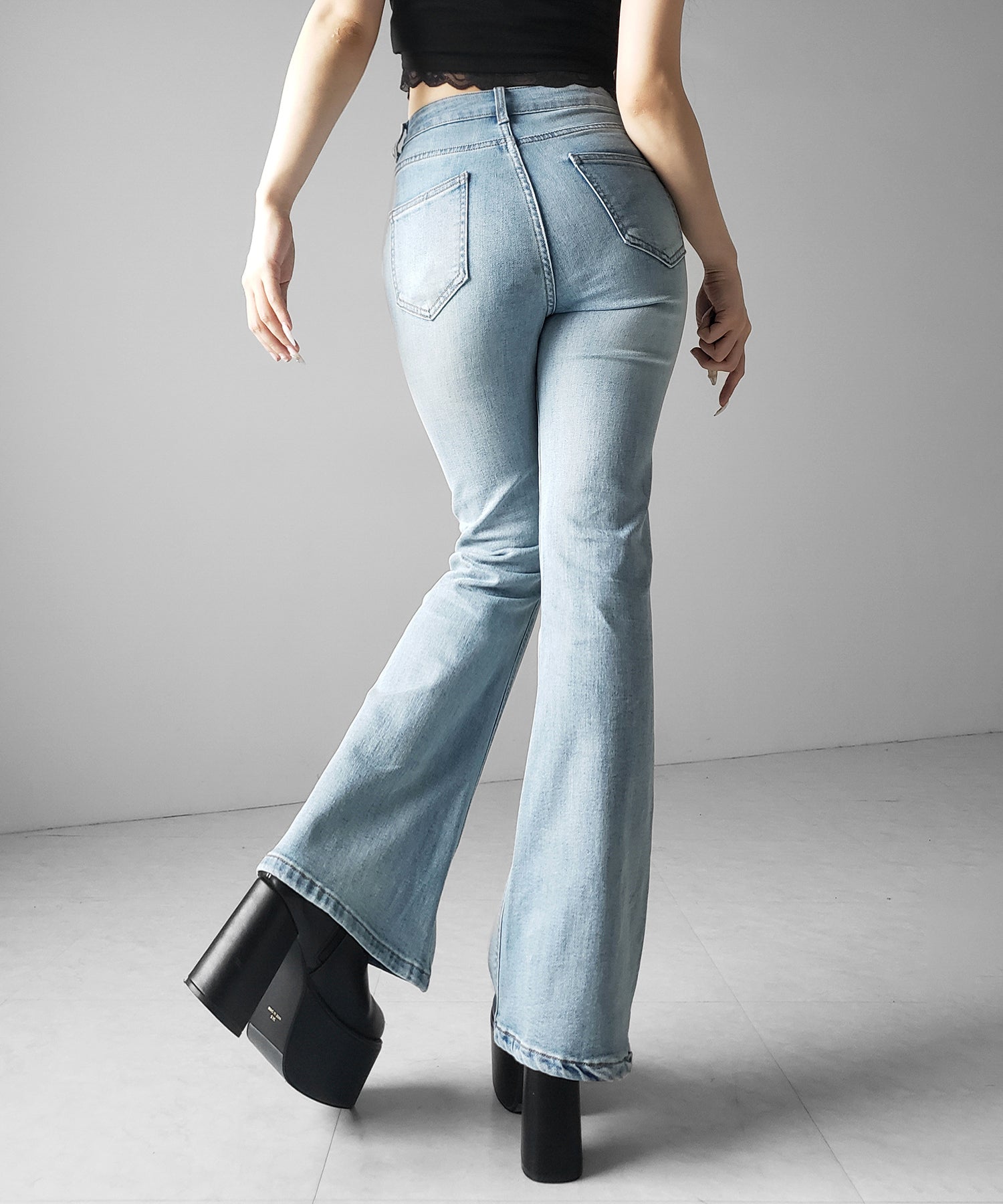 【４size 】美脚ハイウエストストレッチフレアデニム ／ slim leg High waist stretch flare denim