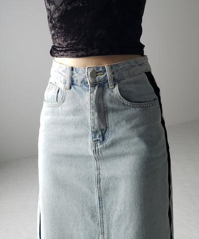 サイドラインバックスリットウォッシュデニムロングスカート ／ Sideline back slit washed denim long skirt
