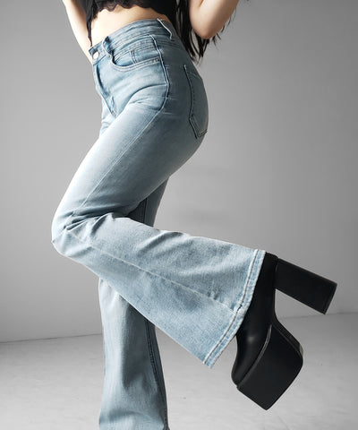 【４size 】美脚ハイウエストストレッチフレアデニム ／ slim leg High waist stretch flare denim