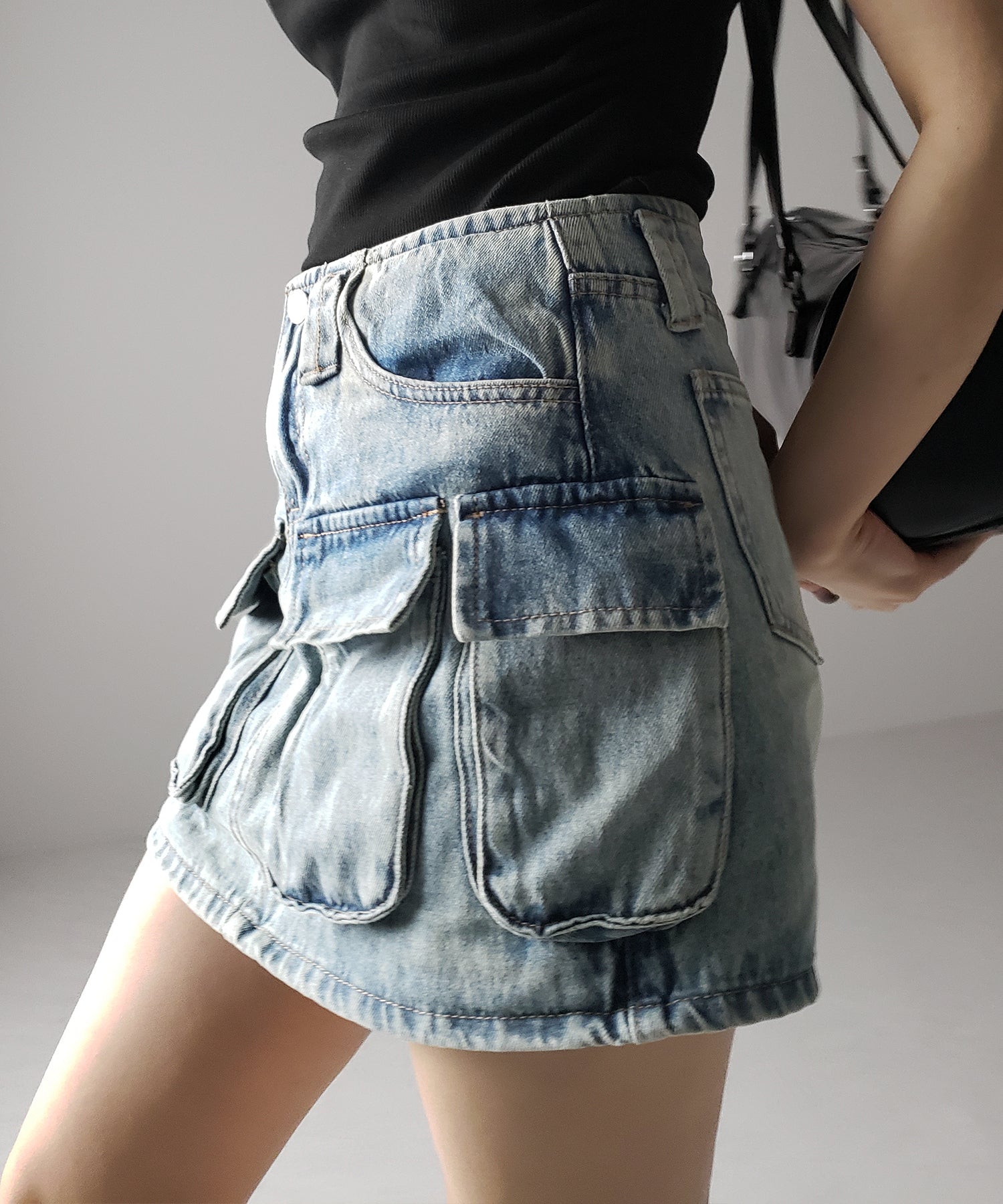 ３ポケットカーゴデニムミニスカートパンツ ／ 3-pocket cargo denim mini skirt pants