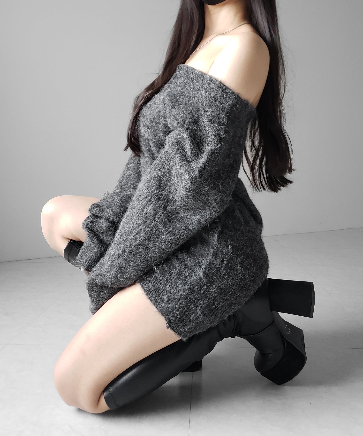 オフショルダーレディニットミニワンピース ／ off shoulder lady knit mini onepiece