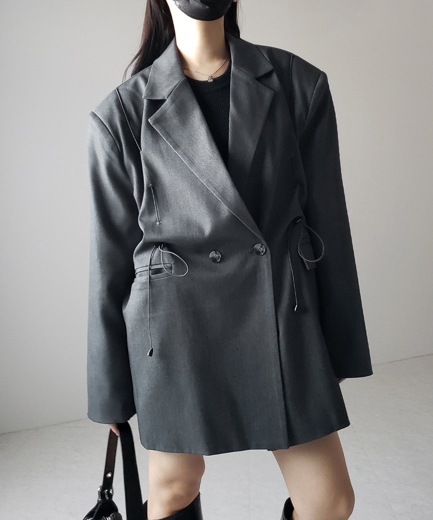 オーバーショルダードロストビッグテーラードジャケット ／ over shoulder drawstring big tailored jacket