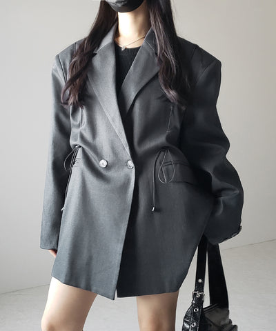 オーバーショルダードロストビッグテーラードジャケット ／ over shoulder drawstring big tailored jacket