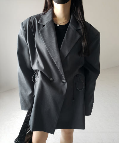 オーバーショルダードロストビッグテーラードジャケット ／ over shoulder drawstring big tailored jacket