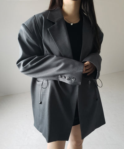 オーバーショルダードロストビッグテーラードジャケット ／ over shoulder drawstring big tailored jacket