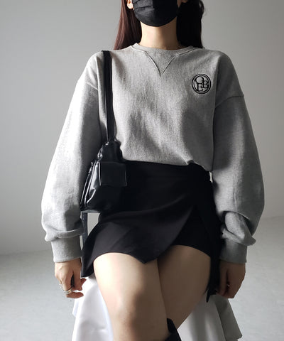 OBE刺繍 ロゴクロップドスウェット【 韓国製 】