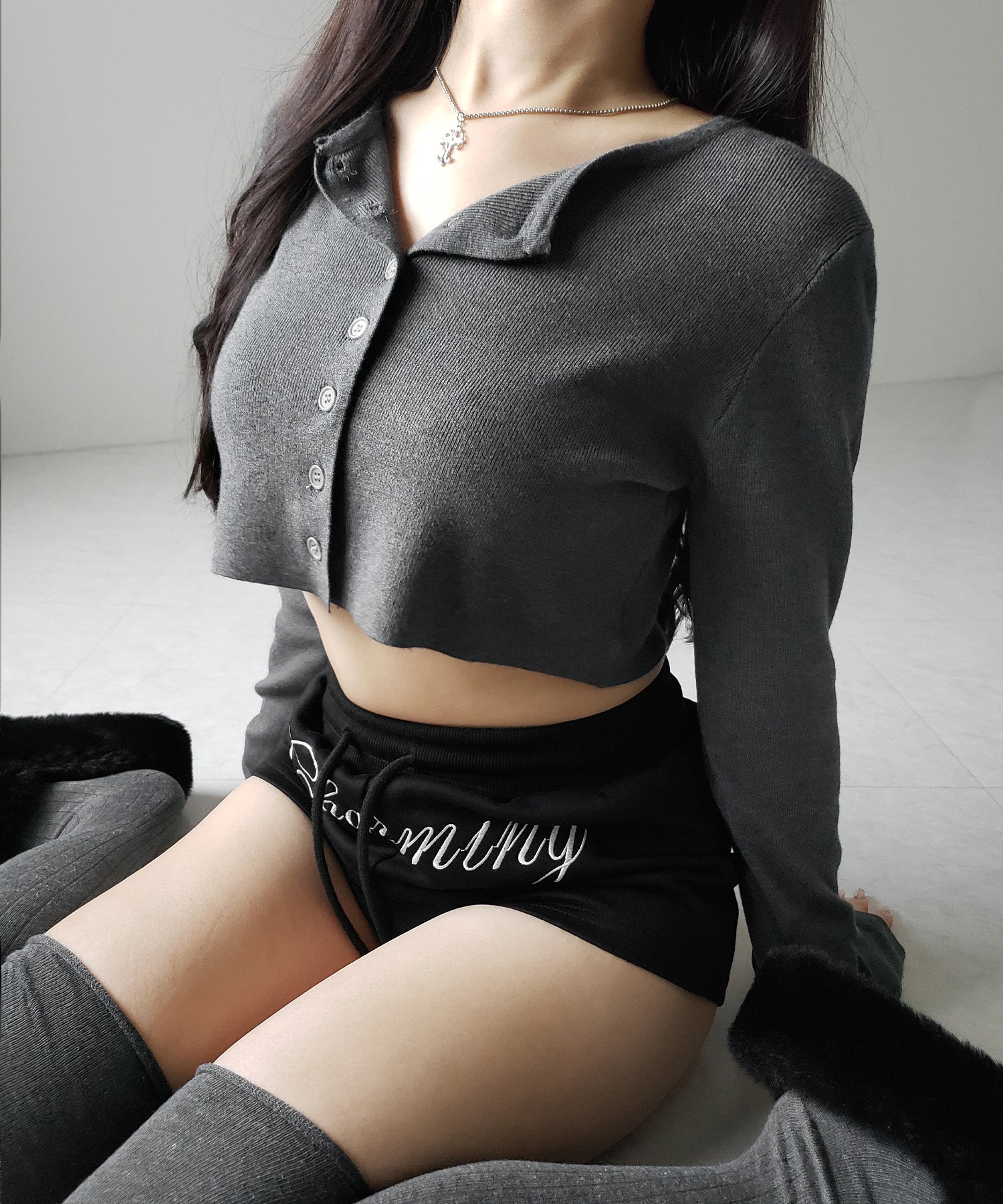 ミニボタンショートリブニットカーディガン ／ mini button short rib knit cardigan