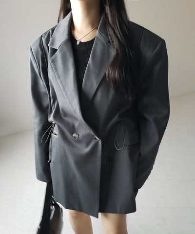オーバーショルダードロストビッグテーラードジャケット ／ over shoulder drawstring big tailored jacket
