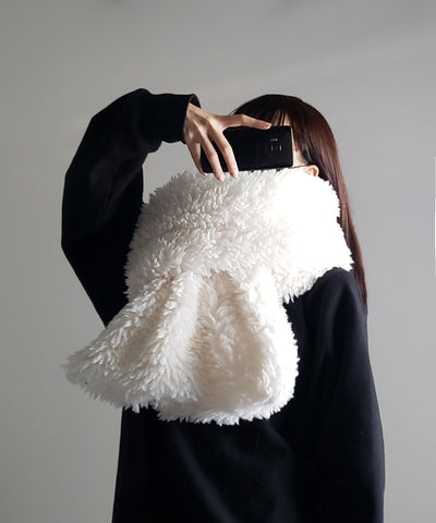 ボリュームフラッフィーシャギーボアマフラー ／ volume fluffy shaggy boa muffler