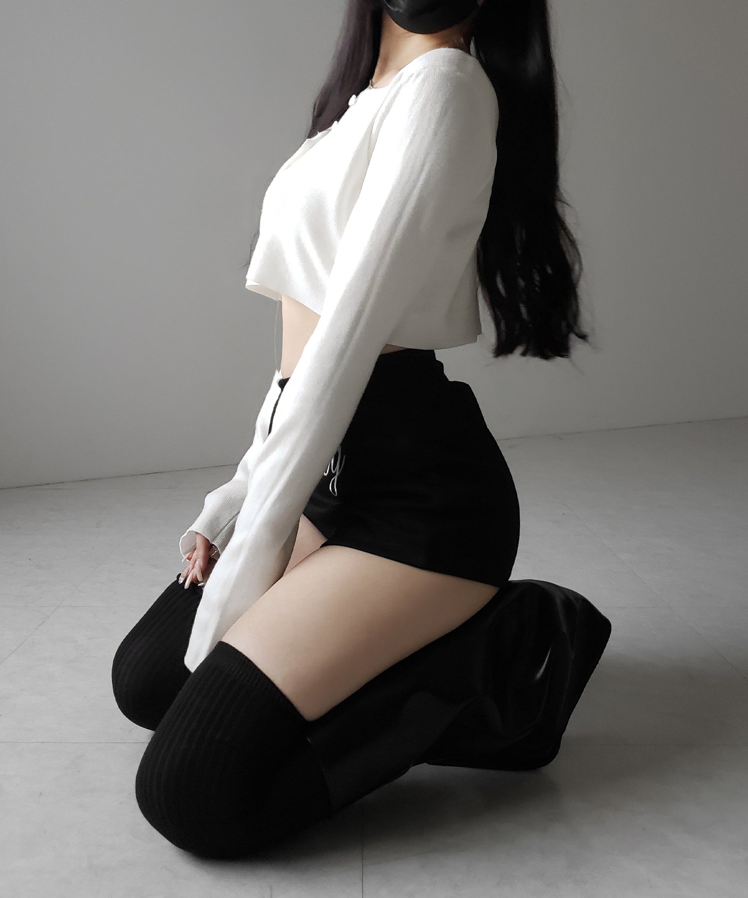 ミニボタンショートリブニットカーディガン ／ mini button short rib knit cardigan