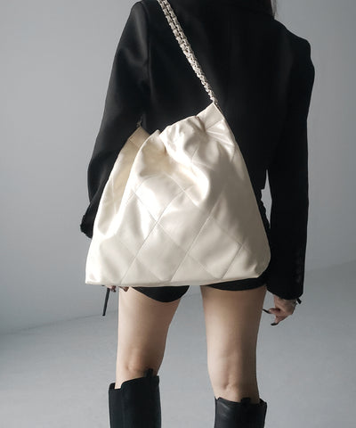 【 ２color 】キルティングチェーントートショルダーバッグ ／ quilting chain tote shoulder bag