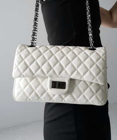 【 ２color 】キルティングチェーンスクエアショルダーバッグ ／ quilting chain square shoulder bag