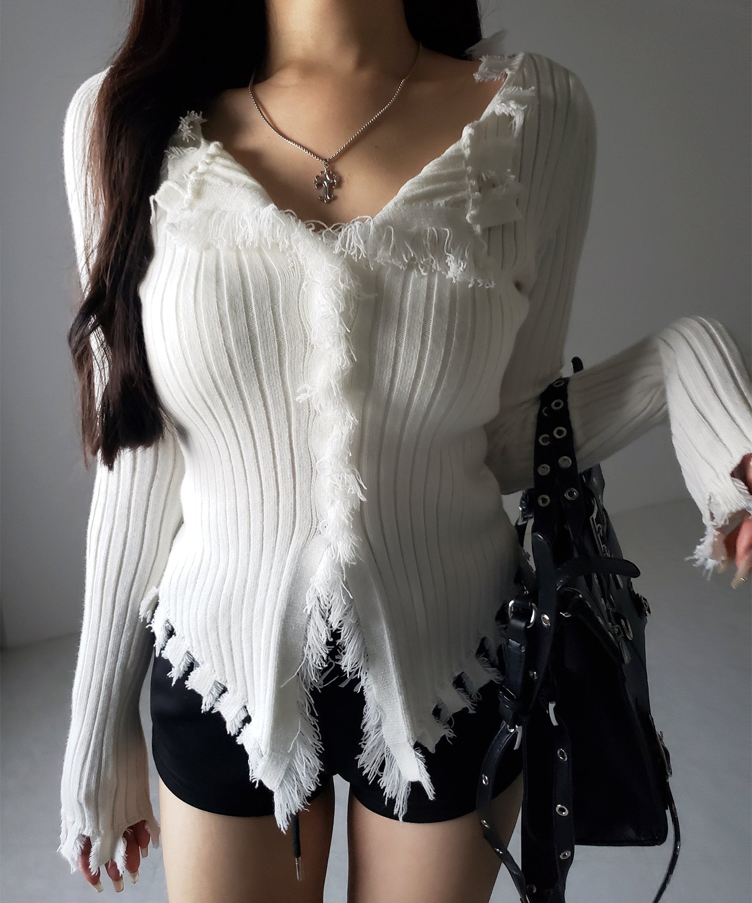 ダメージフリンジリブニットスリムカーディガン ／ damage fringe rib knit slim cardigan